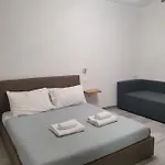 5 Terre Station Rooms